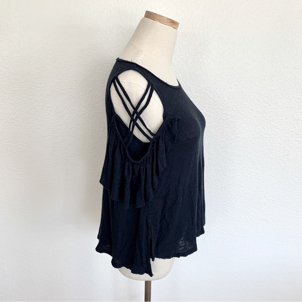 💙 Free People Navy Blue Strappy Shoulder Raw Hem Ruffle Ribbed Tee T-Shirt Top